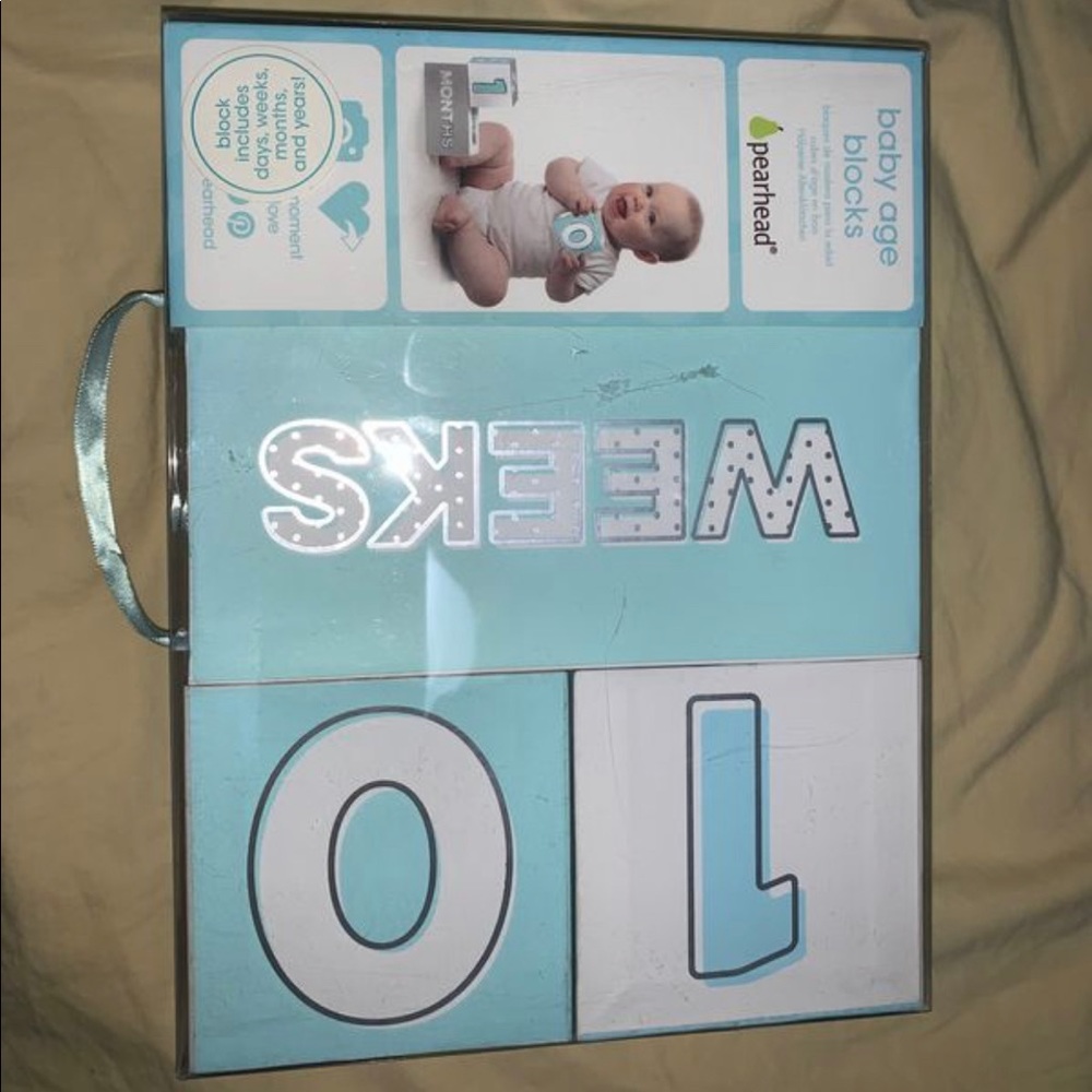 Baby milestone age blocks